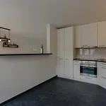 Apartmán In The Center With Free Parking *