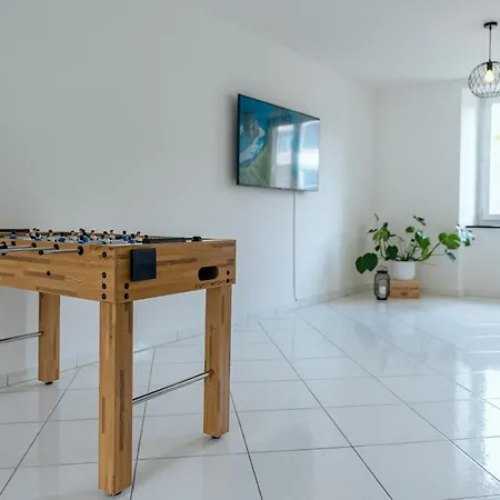 Apartment In The Center With Free Parking