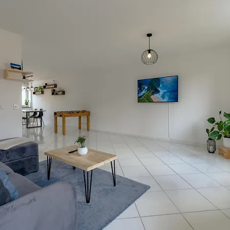 Lägenhet In The Center With Free Parking *